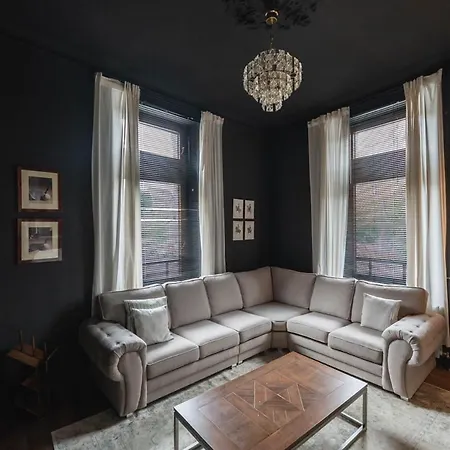 Holiday home Maison Comtale Rochefort