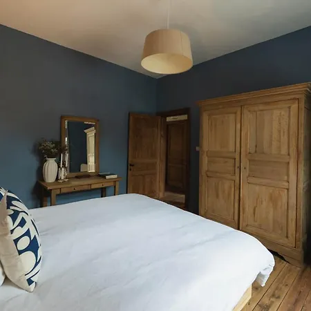 Tatil Evi Maison Comtale Rochefort