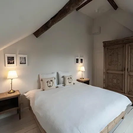 Maison Comtale Casa de Férias Rochefort